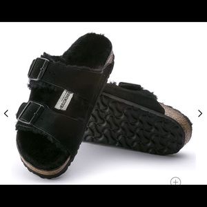 NEW! Birkenstock Arizona Shearling
Suede Leather size 5 & 6